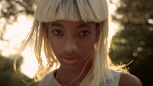 Melodic Chaotic Summer Fling Mike Vargas Willow Smith Dir 